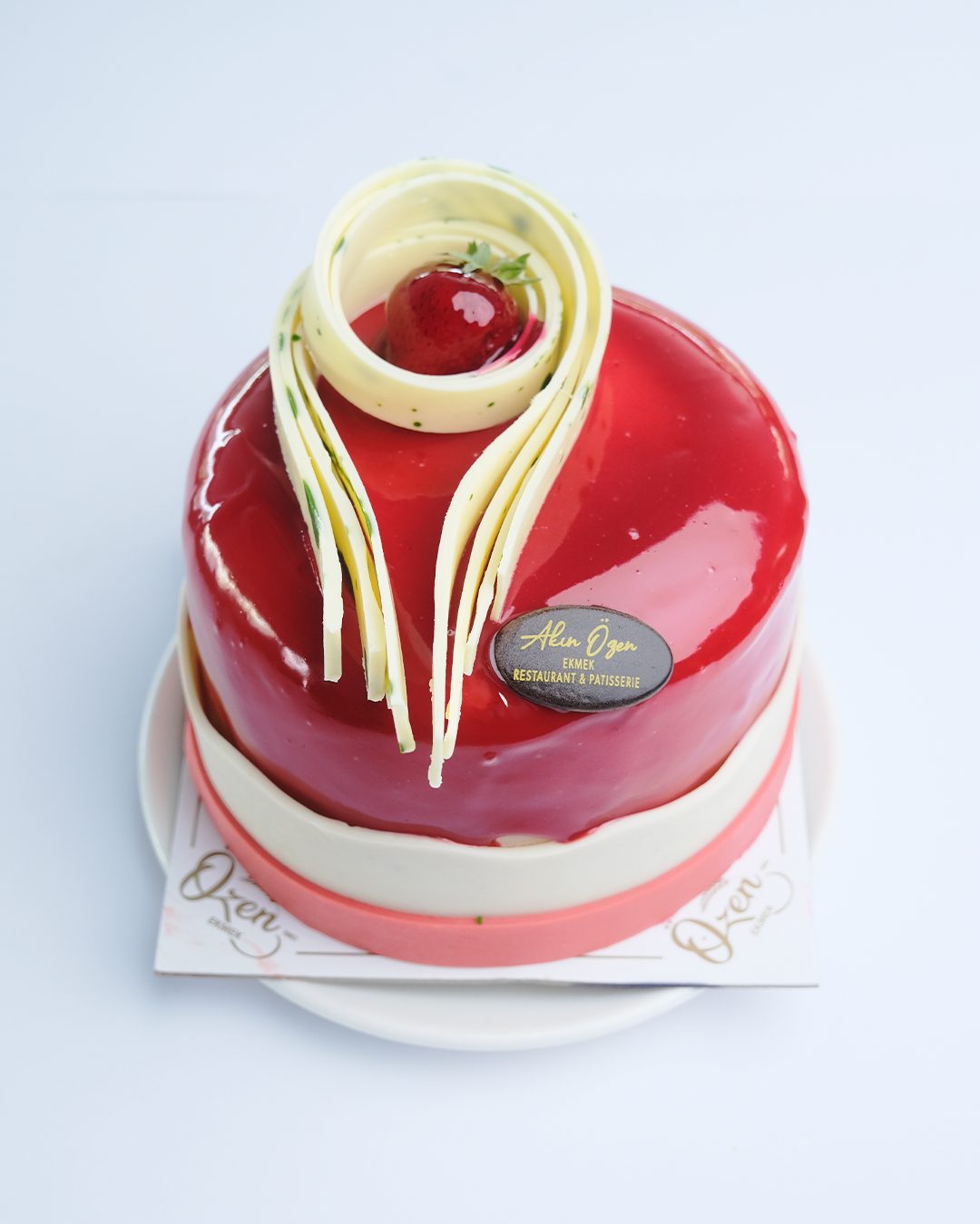 Çilek Çikolatalı Yaş Pasta